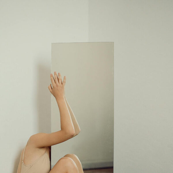 woman with body dysmorphia disorder