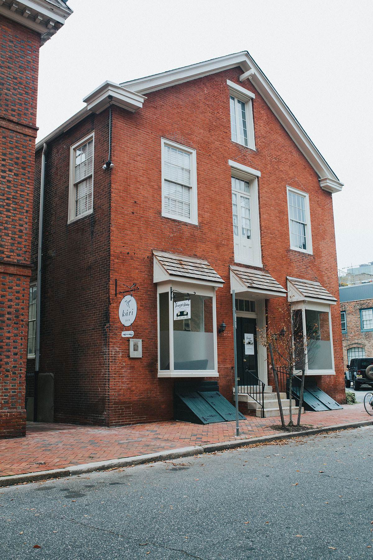 exterior of building at Therapy for Women Center Old City | 325 Cherry St | Philadelphia, PA 19106